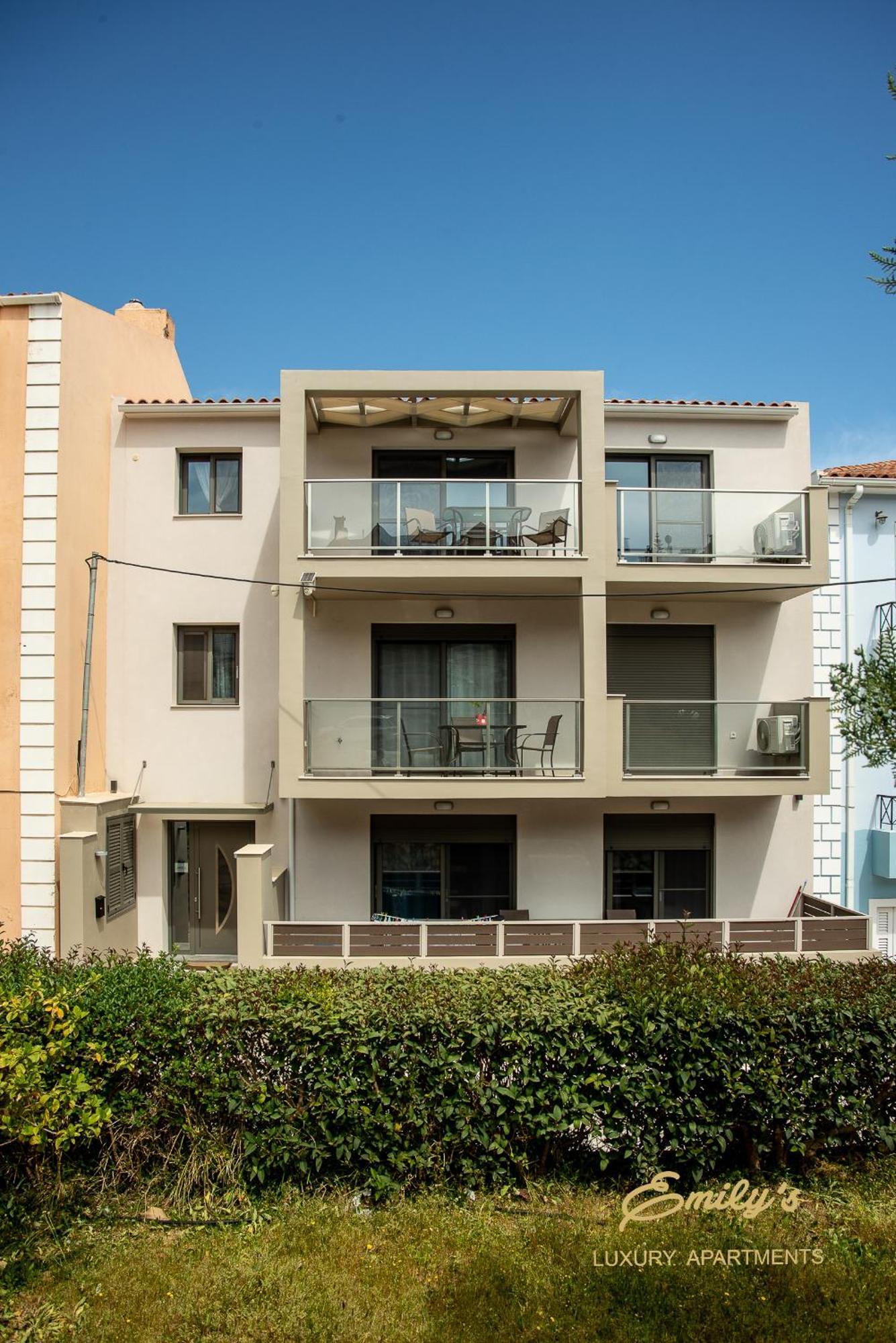 Emily'S Luxury Apartments Argostoli  Exterior photo