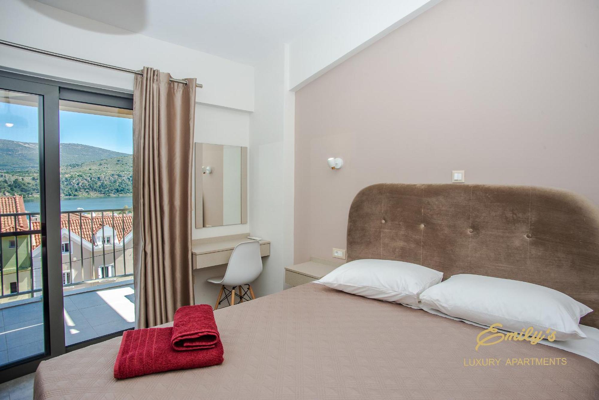 Emily'S Luxury Apartments Argostoli  Exterior photo