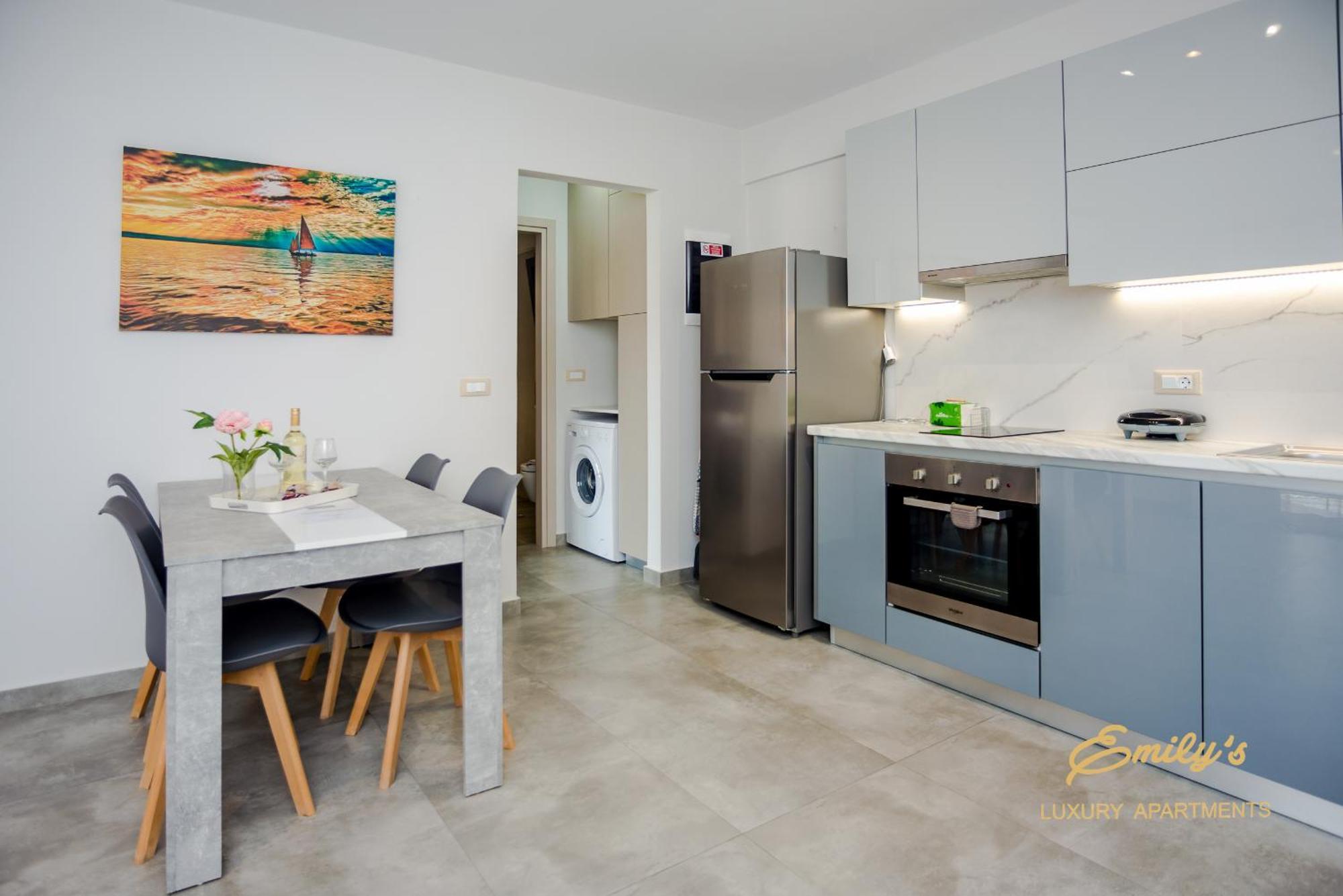 Emily'S Luxury Apartments Argostoli  Exterior photo
